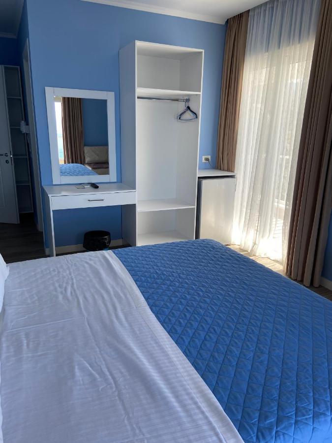 Persephone Hotell Himare Eksteriør bilde